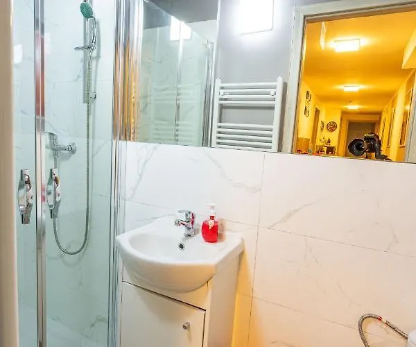 Rakoczi 4 Bedroom Centre * Budapest