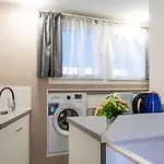 Rakoczi 4 Bedroom Centre *