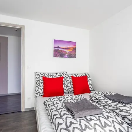 Rakoczi 4 Bedroom Centre Апартаменты