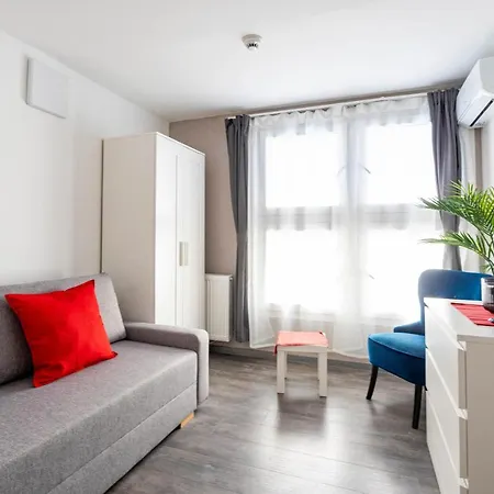 Rakoczi 4 Bedroom Centre Будапешт