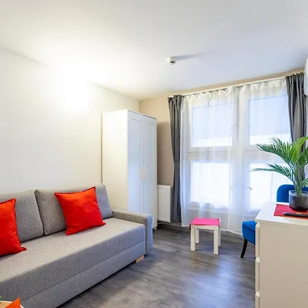 Rakoczi 4 Bedroom Centre Апартаменты *