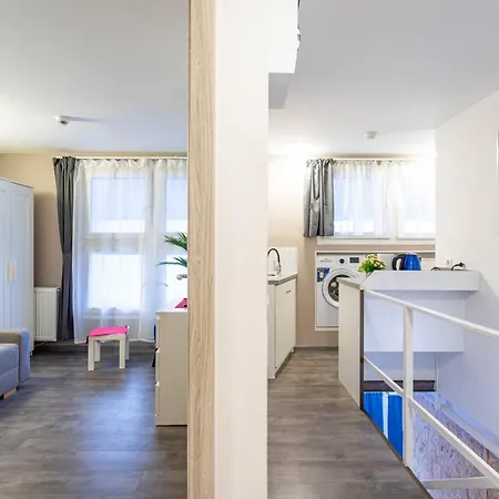 Rakoczi 4 Bedroom Centre Будапешт