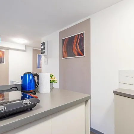 Rakoczi 4 Bedroom Centre Будапешт
