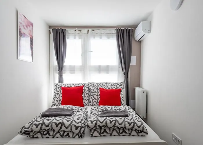 Rakoczi 4 Bedroom Centre